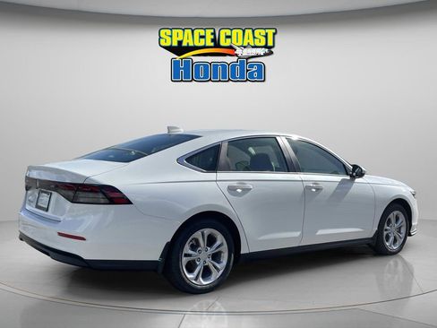 New 2025 Honda Accord LX image 10