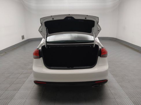 Used 2018 Kia Forte S image 29