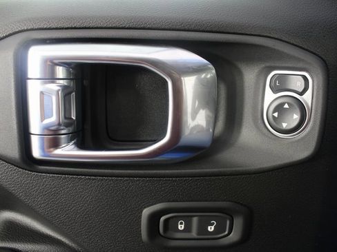 New 2026 Jeep Wrangler Unlimited Rubicon image 14