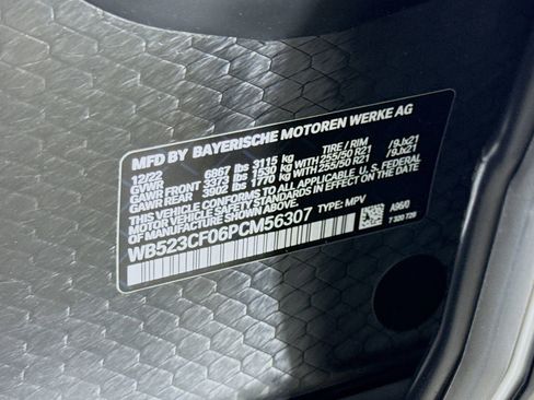 Used 2023 BMW iX xDrive50 w/ Premium Package image 33