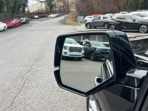 Used 2019 Cadillac Escalade ESV Luxury image 13