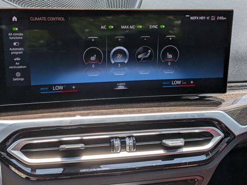 Used 2023 BMW 330i Sedan w/ M Sport Package RWD image 26
