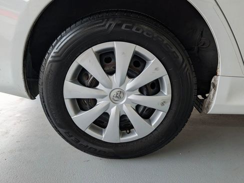 Used 2010 Toyota Corolla image 11