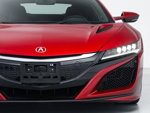 Used 2017 Acura NSX image 10