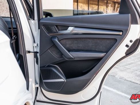 Used 2020 Audi SQ5 Premium Plus w/ Premium Plus Package image 81