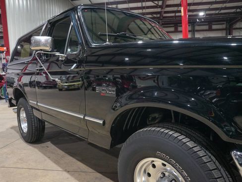 Used 1996 Ford Bronco XLT image 36