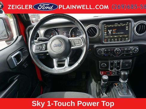 Used 2022 Jeep Wrangler Unlimited Rubicon 4xe w/ Cold Weather Group AWD/4WD image 12
