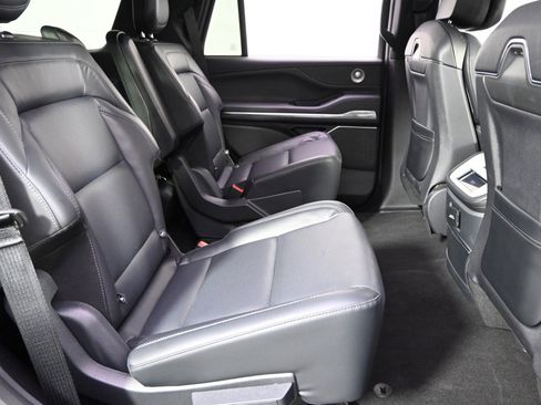 New 2025 Lincoln Navigator Reserve w/ Jet Appearance Package image 18