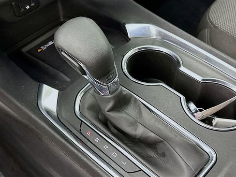 Used 2023 Chevrolet Traverse LT image 24