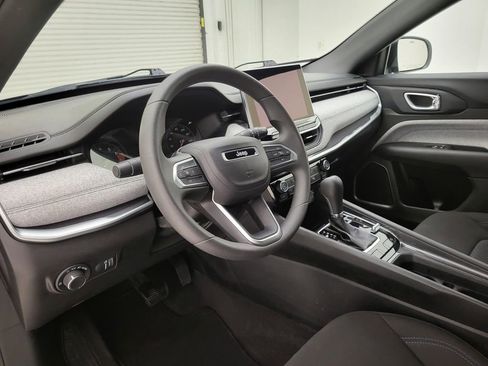 Used 2023 Jeep Compass Sport image 26
