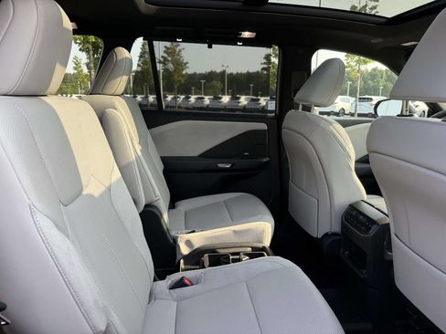 Used 2025 Lexus TX 350 AWD w/ Technology Package image 15