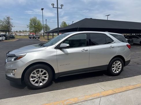 Used 2019 Chevrolet Equinox LT image 1