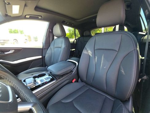 Used 2023 Audi Q8 Premium Plus w/ Premium Plus Package AWD/4WD image 11