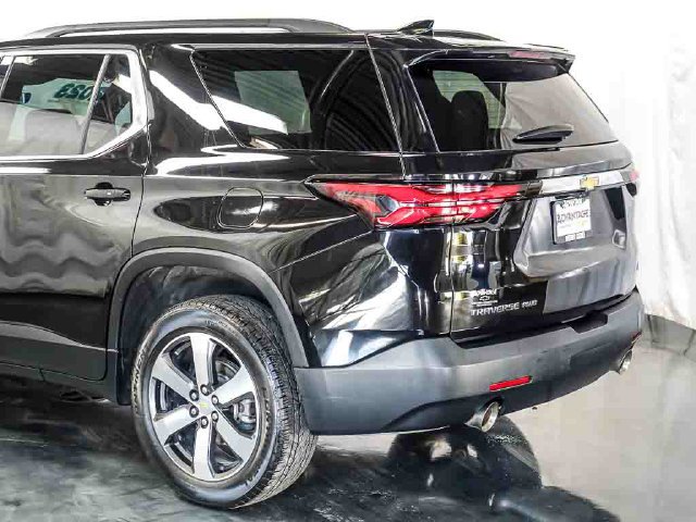 Certified 2023 Chevrolet Traverse LT w/ LT Premium Package AWD/4WD image 10