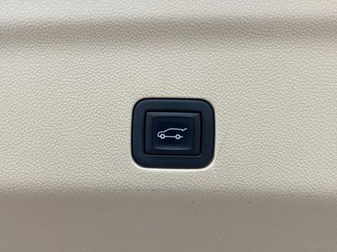 Certified 2023 Cadillac Escalade Premium Luxury AWD/4WD image 11