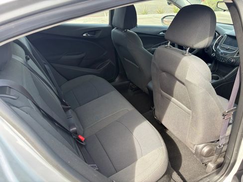 Used 2017 Chevrolet Cruze LT w/ Convenience Package FWD image 14