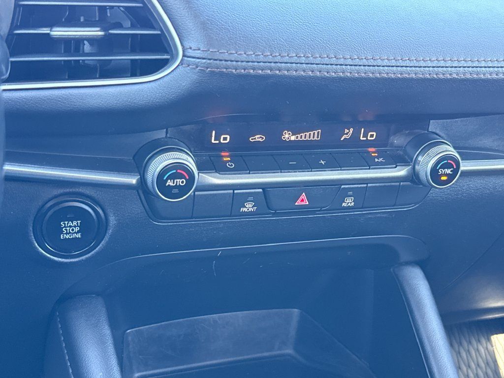 Used 2023 MAZDA MAZDA3 s FWD image 22