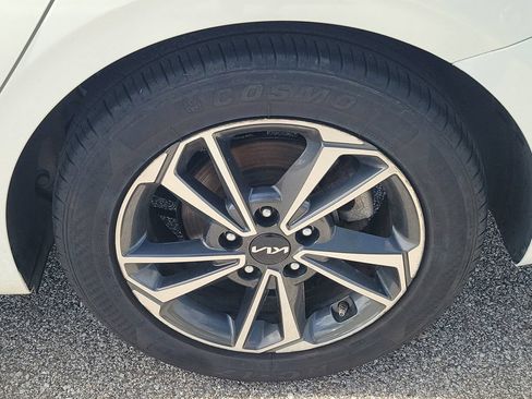 Used 2023 Kia Forte LXS FWD image 8