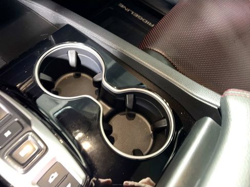 Used 2025 Honda Ridgeline Black Edition image 15