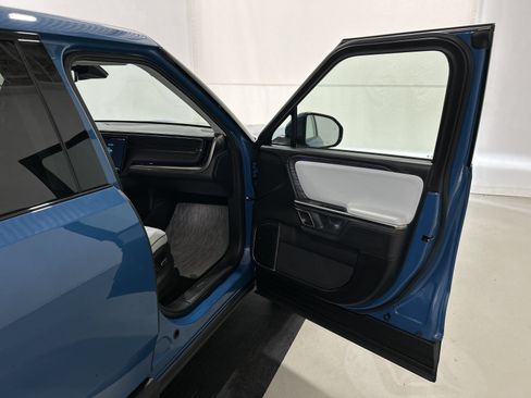 Used 2024 Rivian R1T Adventure AWD/4WD image 18