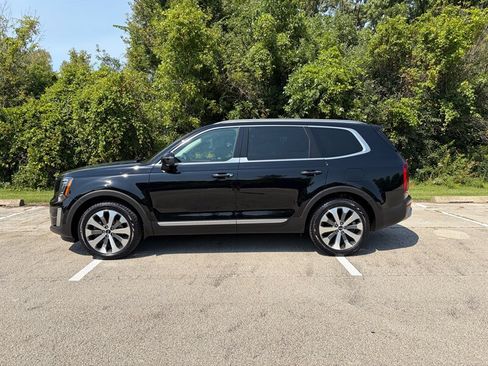 Used 2020 Kia Telluride S FWD image 2