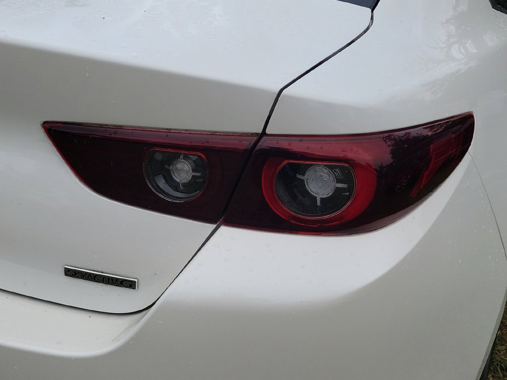 Used 2023 MAZDA MAZDA3 s FWD image 18