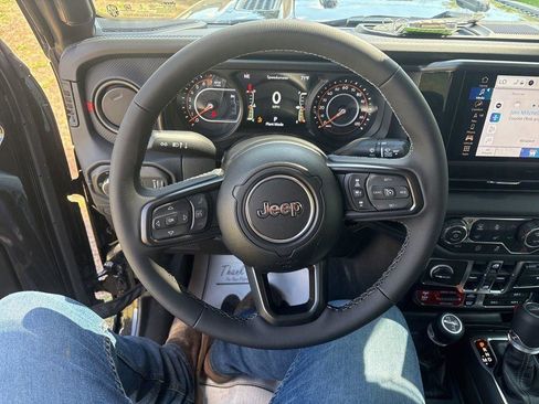 New 2026 Jeep Gladiator Rubicon AWD/4WD image 16