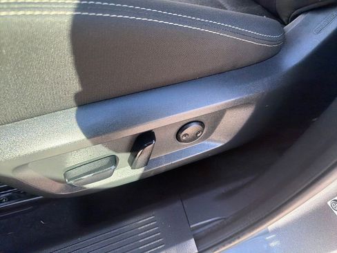 Certified 2025 Nissan Rogue SV image 15