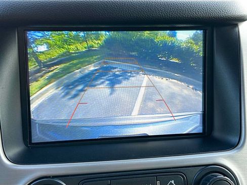 Used 2019 GMC Yukon XL SLT w/ Premium Edition RWD image 14
