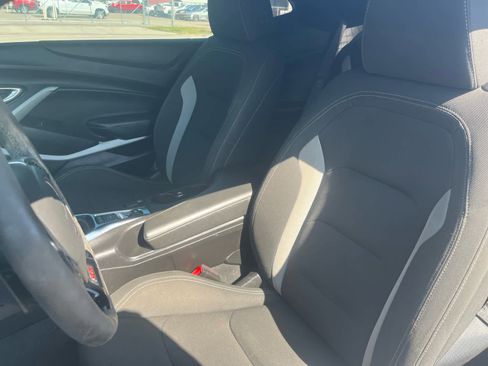 Used 2019 Chevrolet Camaro SS image 29