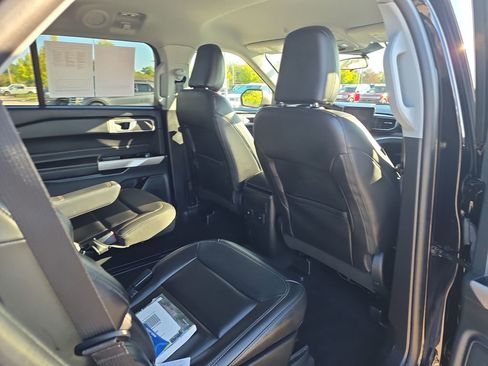 Used 2023 Ford Explorer XLT w/ Equipment Group 202A image 36