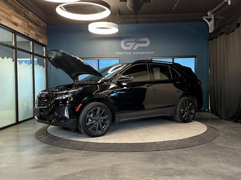 Used 2024 Chevrolet Equinox RS w/ RS Leather Package image 24