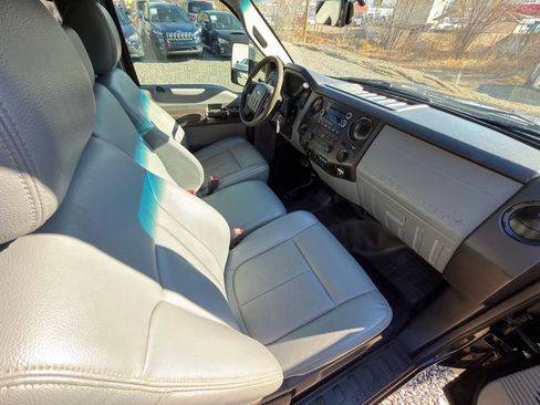 Used 2016 Ford F550 4x4 SuperCab Super Duty image 16