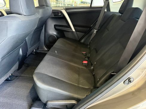 Used 2014 Toyota RAV4 LE FWD image 31