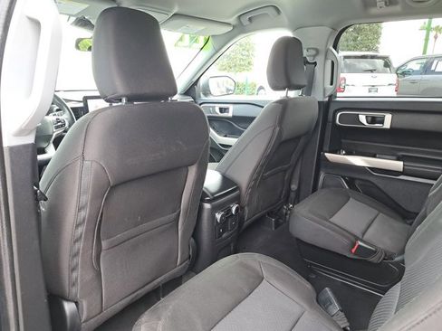 Certified 2022 Ford Explorer XLT image 10