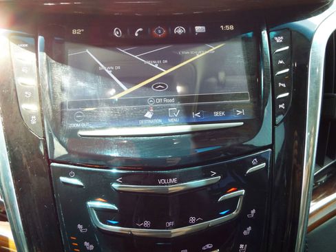 Used 2017 Cadillac Escalade Premium Luxury w/ LPO, Radiant Package image 19