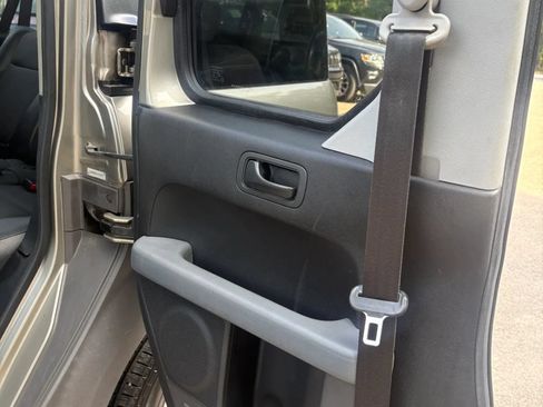 Used 2004 Honda Element EX image 23