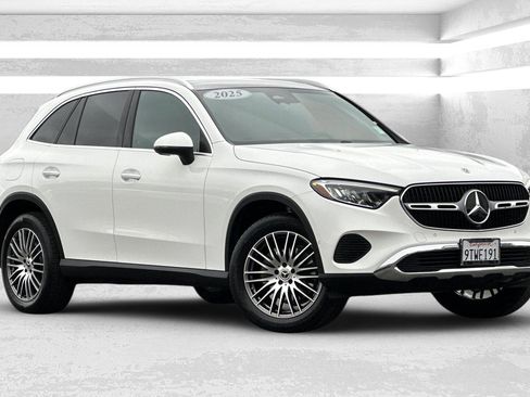 Certified 2025 Mercedes-Benz GLC 300 4MATIC image 1