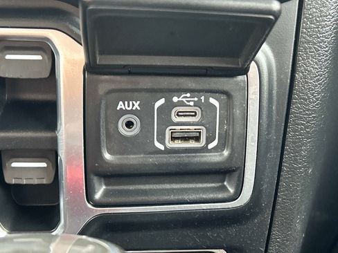 Certified 2020 Jeep Wrangler Unlimited Sahara w/ Dual Top Group AWD/4WD image 27