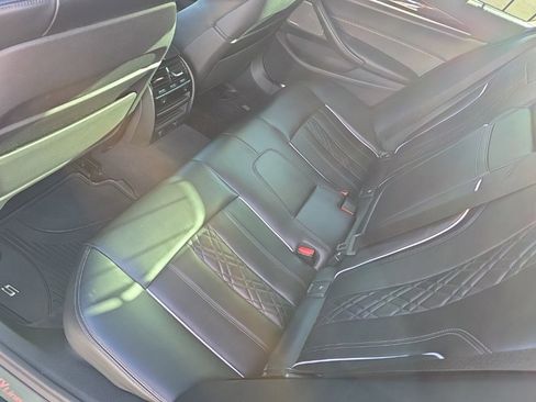 Used 2017 BMW 540i xDrive image 10