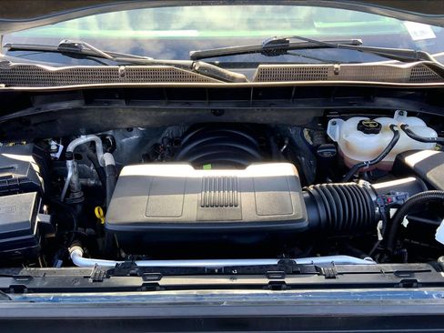 Used 2024 GMC Sierra 1500 SLT w/ SLT Premium Plus Package image 32