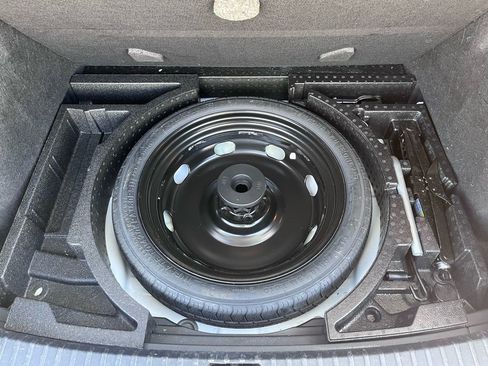 Used 2022 Volkswagen Taos SE image 20