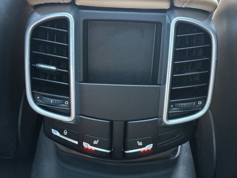 Used 2014 Porsche Cayenne Diesel image 13