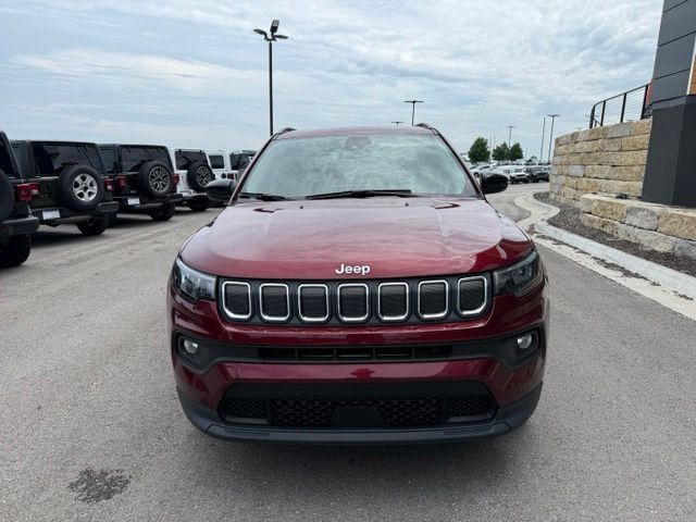 Used 2022 Jeep Compass Latitude w/ Convenience Group AWD/4WD image 8