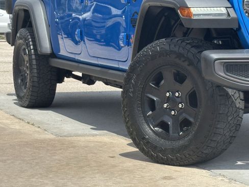 Used 2022 Jeep Gladiator Mojave w/ LED Lighting Group image 12