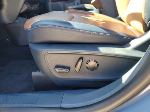 Used 2024 Ford Maverick Lariat FWD image 14