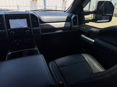 Used 2019 Ford F250 Lariat w/ Lariat Value Package AWD/4WD image 23