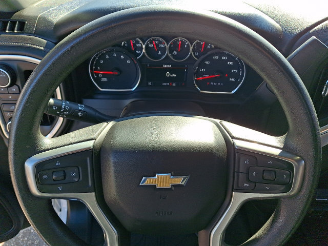 Used 2022 Chevrolet Silverado 2500 LT AWD/4WD image 4
