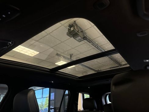 Used 2023 Jeep Grand Cherokee L Overland AWD/4WD image 44