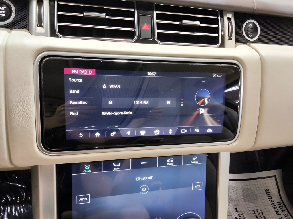 Used 2021 Land Rover Range Rover HSE AWD/4WD image 28